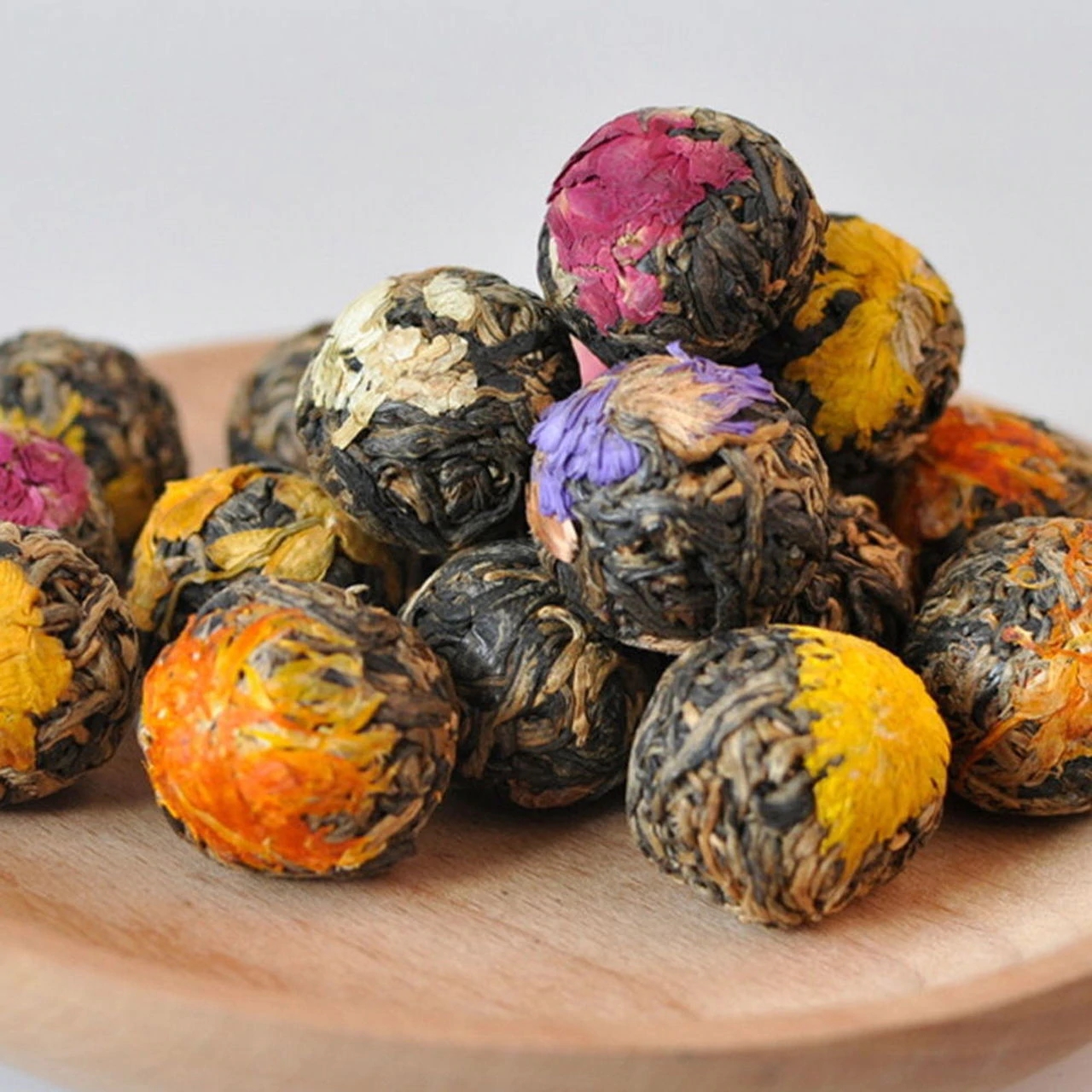 Handmade Ball-shaped Dianhong Assorted Flowers Flowering Yunnan